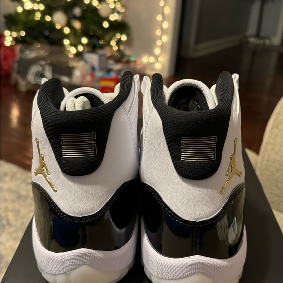 Air Jordan 11 Retro “Gratitude” main image 6